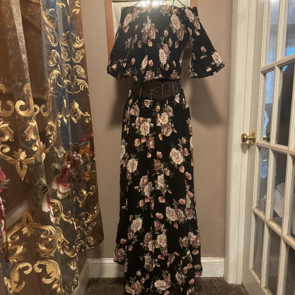 floral crop top and maxi skirt set ~ NWOT ~ XL - Picture 2 of 5